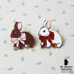 Bunny with bow hard enamel pin
